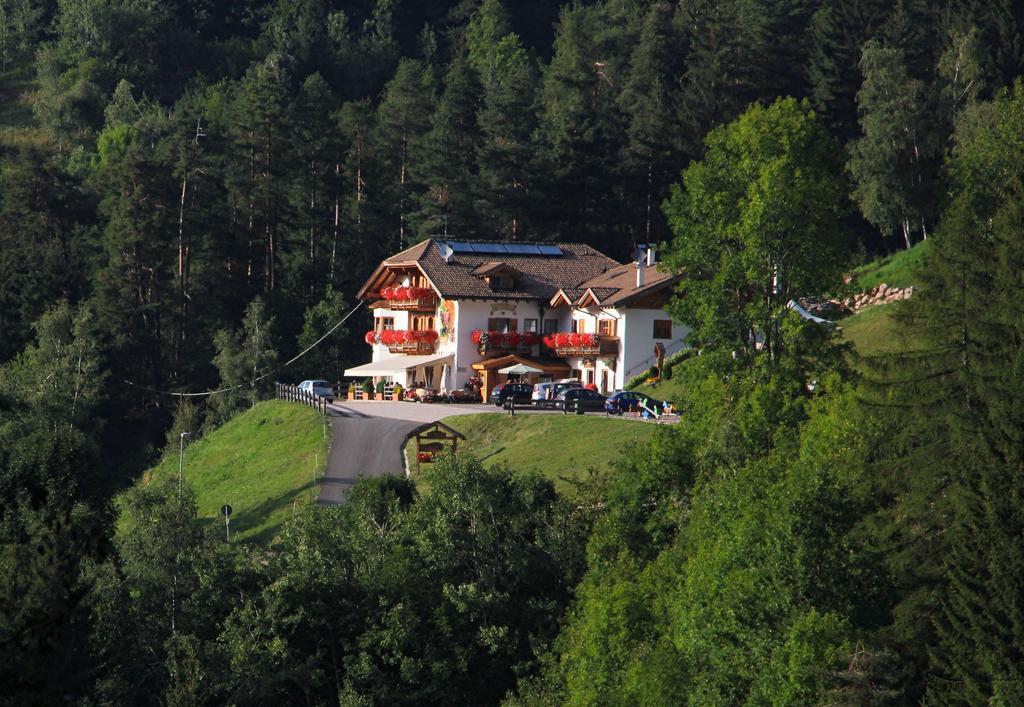 Hotel Agritur Fior Di Bosco Valfloriana Exterior foto